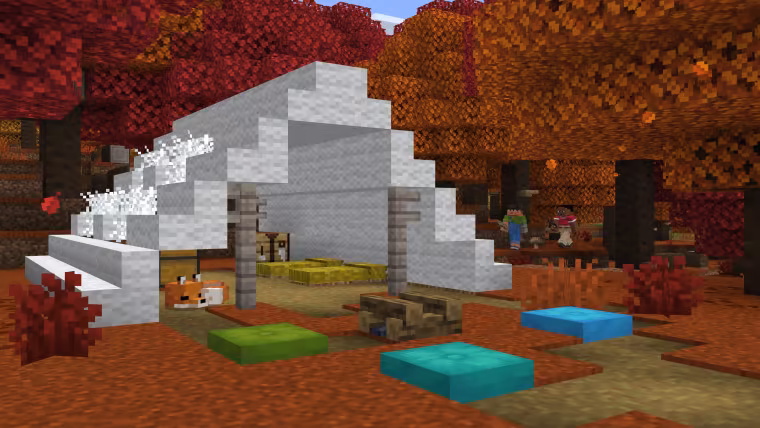 Le camp abandonné au cœur de la Forêt tachetée, dans Minecraft