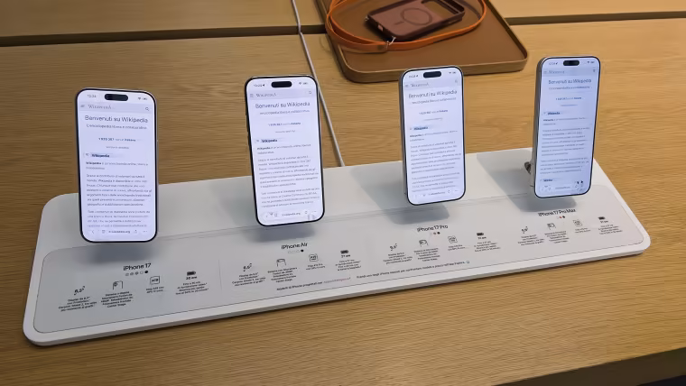 La gamme iPhone 17, Air, 17 Pro et 17 Pro Max cote a cote