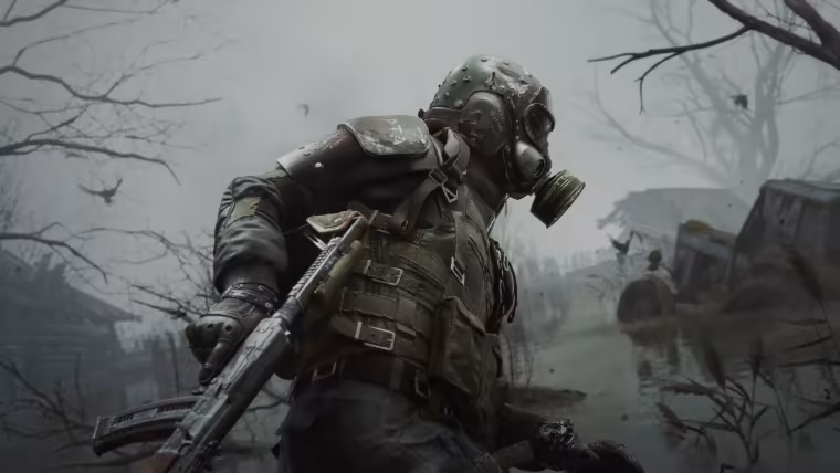 L'Étranger en tenue de Spartiate traverse un marais brumeux dans Metro 2039